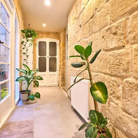 12 -16 , Pacifiku Scicluna Appartement Birgu