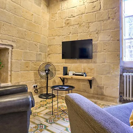 Apartment 12 -16 , Pacifiku Scicluna *