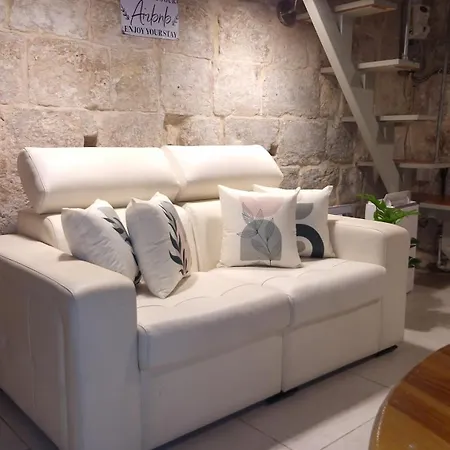 12 -16 , Pacifiku Scicluna