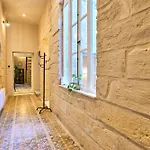 Apartment 12 -16 , Pacifiku Scicluna