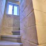 12 -16 , Pacifiku Scicluna