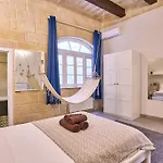 Apartment 12 -16 , Pacifiku Scicluna