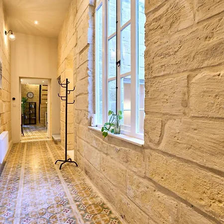 Apartamento 12 -16 , Pacifiku Scicluna