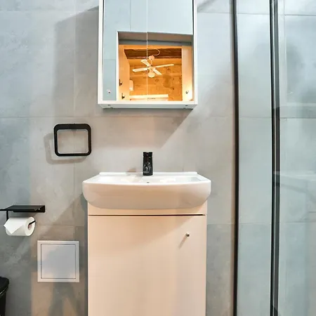 12 -16 , Pacifiku Scicluna Birgu