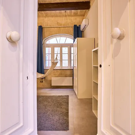Lejlighed 12 -16 , Pacifiku Scicluna *