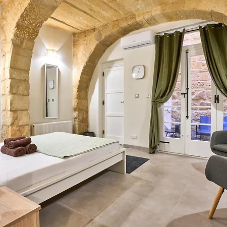 12 -16 , Pacifiku Scicluna Birgu