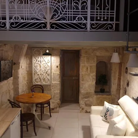 12 -16 , Pacifiku Scicluna *