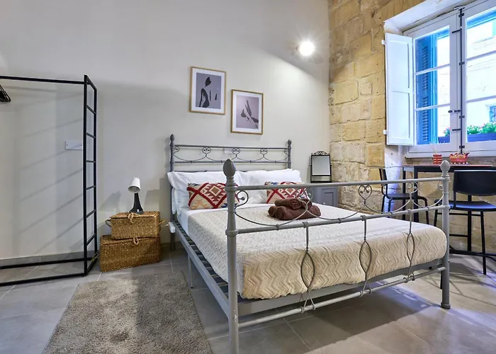 12 -16 , Pacifiku Scicluna