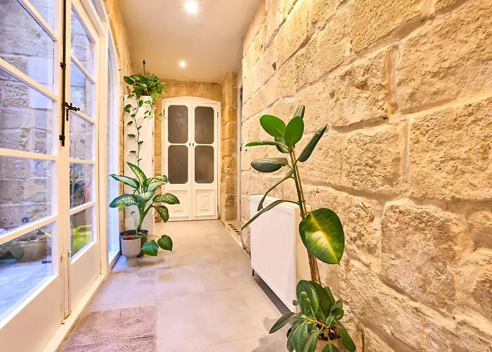 12 -16 , Pacifiku Scicluna アパート ビルグ