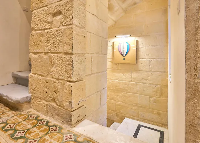 12 -16 , Pacifiku Scicluna アパート ビルグ