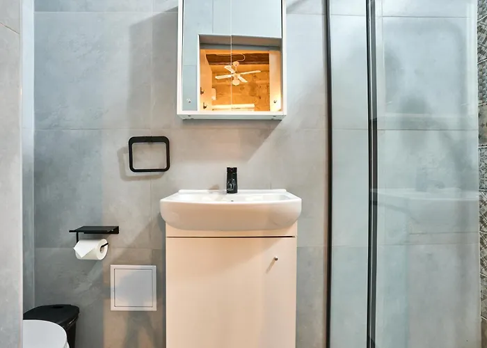 12 -16 , Pacifiku Scicluna ビルグ