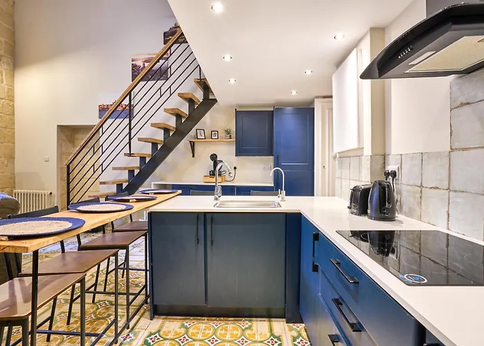 Διαμέρισμα 12 -16 , Pacifiku Scicluna *