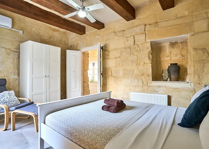 12 -16 , Pacifiku Scicluna *