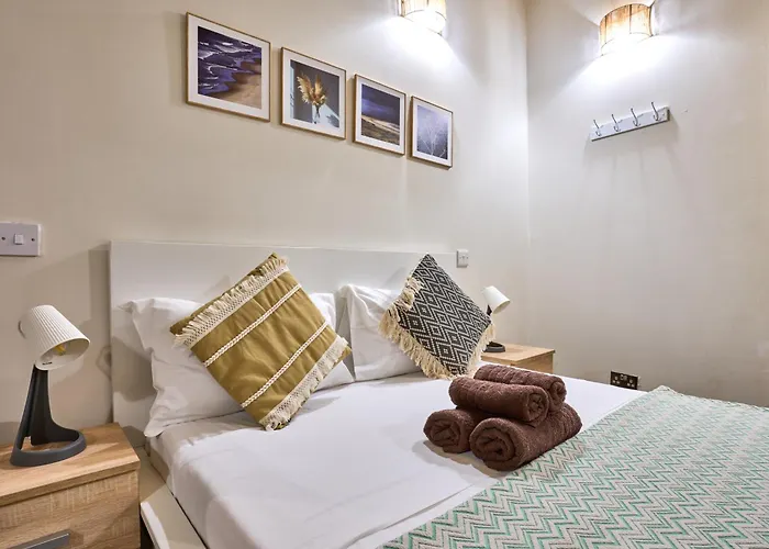 Διαμέρισμα 12 -16 , Pacifiku Scicluna *