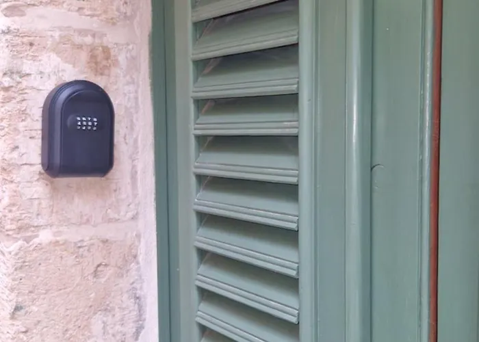 12 -16 , Pacifiku Scicluna