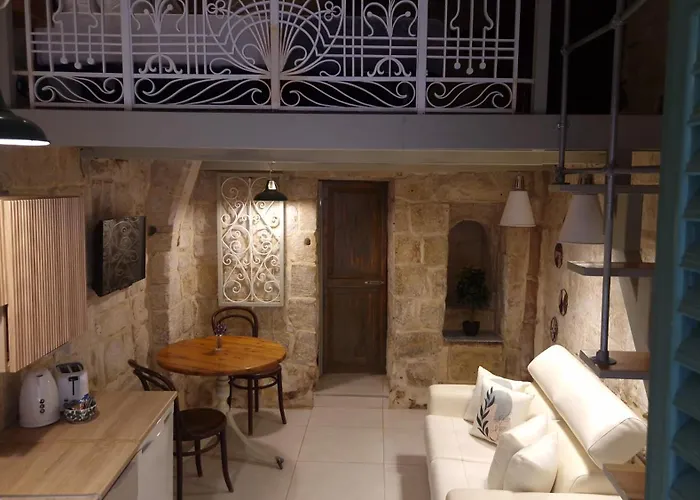 12 -16 , Pacifiku Scicluna *