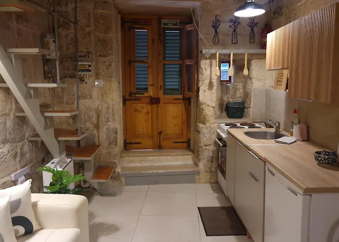 12 -16 , Pacifiku Scicluna * Birgu